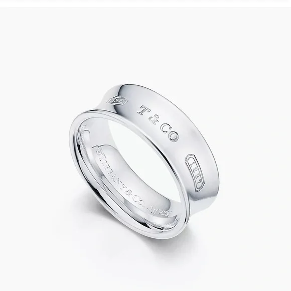 Tiffany 1837® Ring in Silver, Medium width - Picture 2 of 13